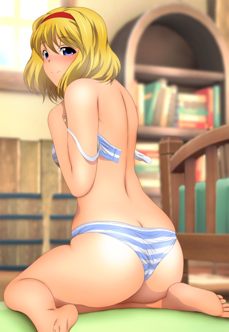 アリスと咲夜のグラビア撮影 6ページ